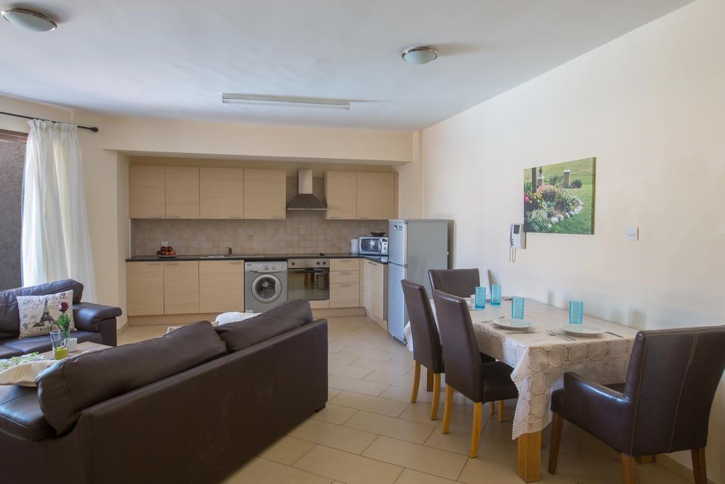 Napiana Apartments Aya Napa Dış mekan fotoğraf