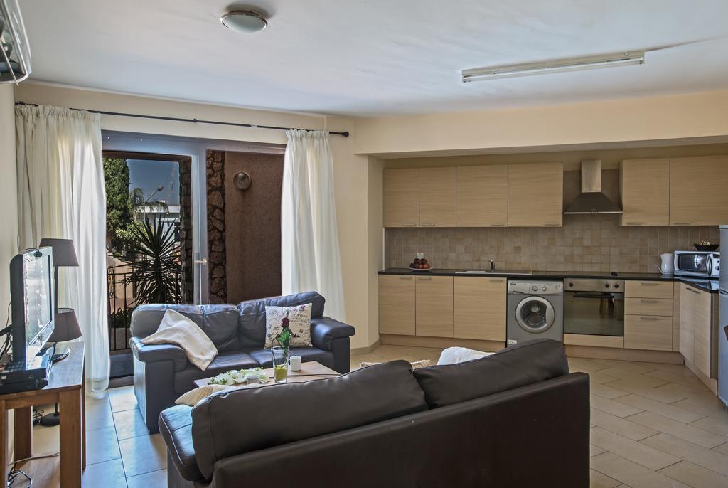 Napiana Apartments Aya Napa Dış mekan fotoğraf